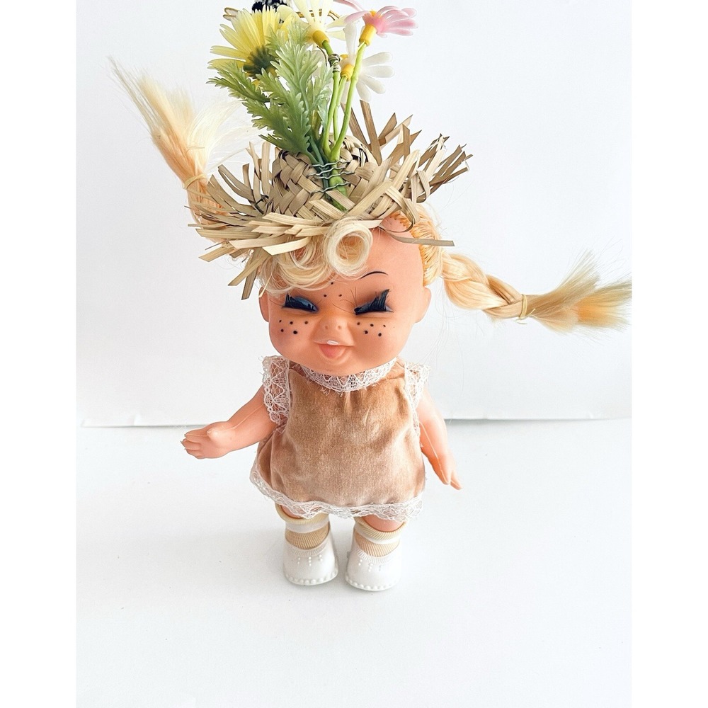 Vintage Expression Doll with freckles Floral Dress‎ Blonde Hair Daisy Bee TU